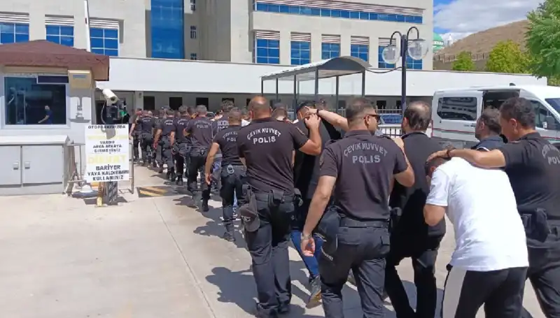 Ankara'da Tehditler Aracılığıyla Haraç Kesmeye Çalışan Çeteye Büyük Operasyon
