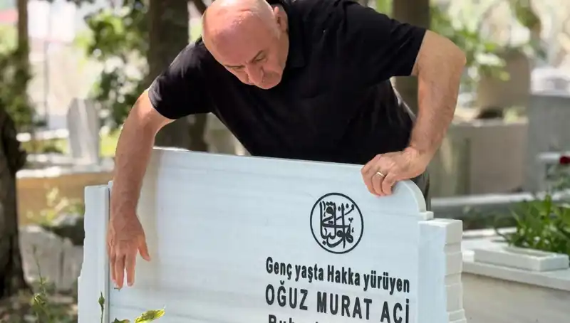 Aci Ailesinin Birlikte Yaşadığı Hüzünlü Babalar Günü Anısı
