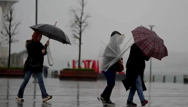 İki Bölgede Kuvvetli Sağanak Yağmur Beklentisi: Hazırlıklarınızı Yapın!