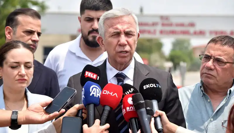Mansur Yavaş, Muhittin Böcek’i Ziyaret Etti: İş Birliği ve Diyalog Vurgusu