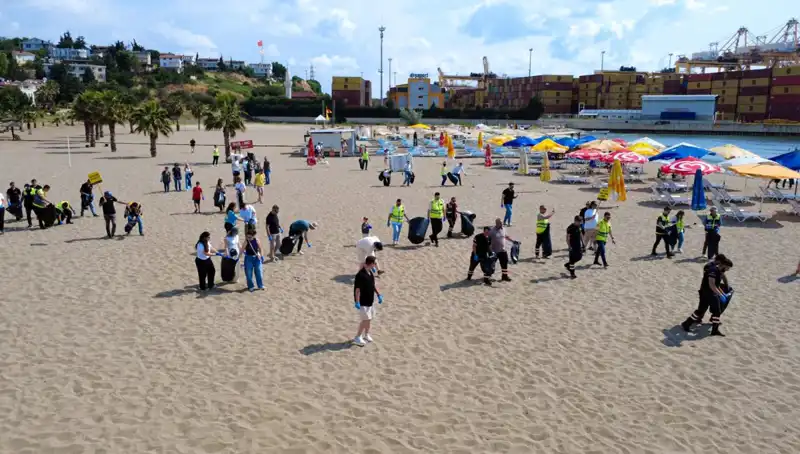 Plajlarda Yapılan Çevre Temizliği Etkinliğiyle Doğa Koruma Bilinci Artıyor