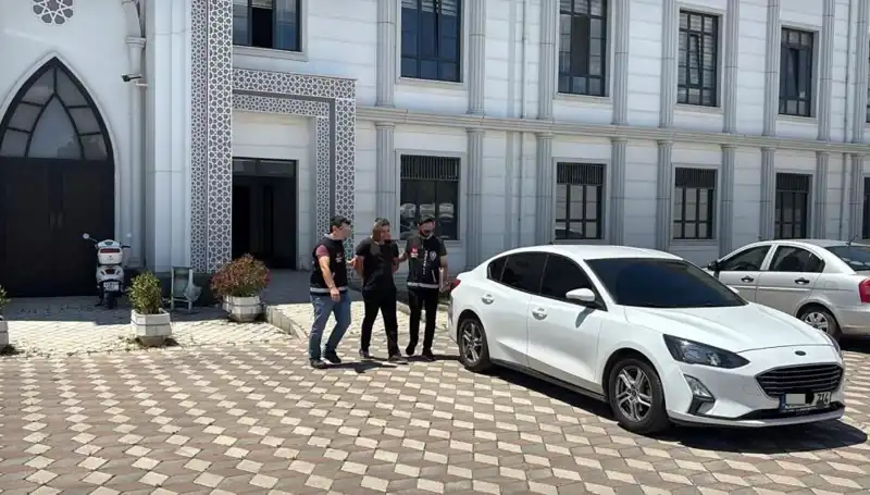 Kocaeli'de Kan Donduran Cinayet: Katil Zanlısı Hızla Tutuklandı!