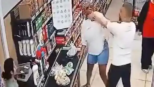 Marketteki Kasa Sırasında Kadına Saldırı: Şoke Eden Olayın Ayrıntıları