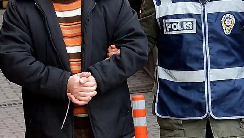 25 Yıl Hapis Cezasıyla Aranan Şahıs Villasında Yakalandı!