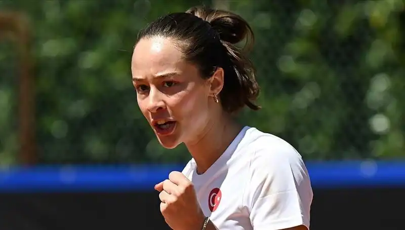 Ülkemizi Gururlandıran Zeynep Sönmez, Tenis Finalinde Tüm Gözleri Üzerine Çekti!