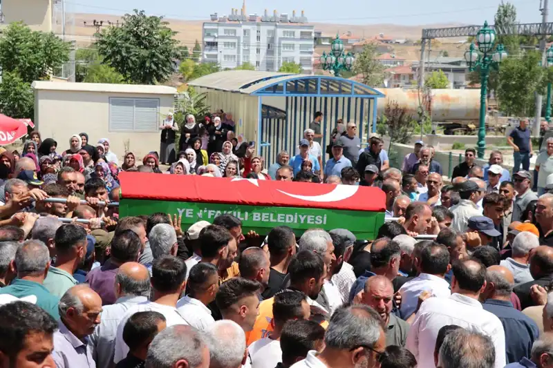 MHP'li Belediye Başkanı Son Yolculuğuna Uğurlandı: Şehir Gözyaşlarıyla Veda Etti