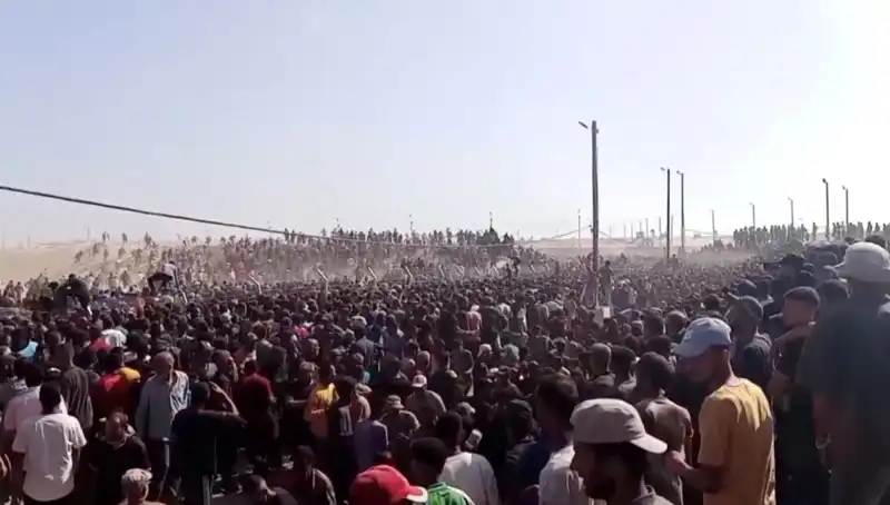 Gazze'de Yardım Dağıtım Noktasına Saldırı: 26 Kişi Hayatını Kaybetti!
