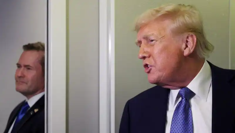 Trump’ın Sızdırdığı Planlar Sonrası Mike Waltz Görevden Alındı!