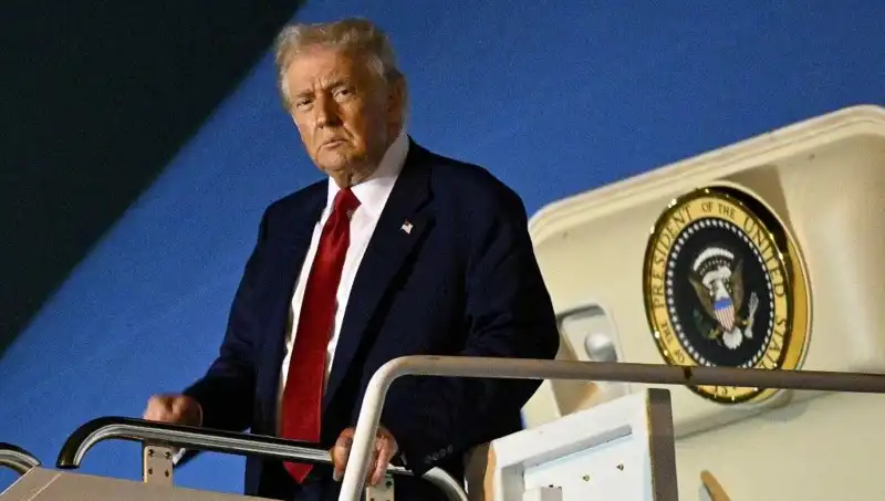 Trump'ın Lahey'deki NATO Zirvesi: Beklentiler ve Olası Tartışmalar