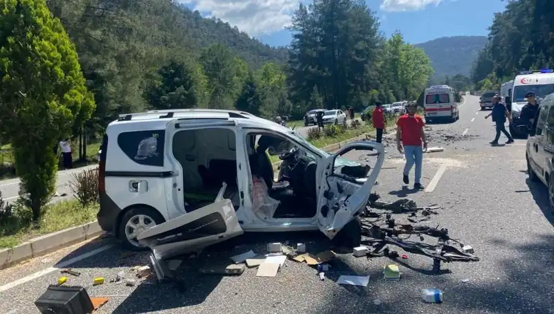 Marmaris’te Feci Kaza: Yolda Hayatını Kaybedenler ve Yaralılar Var