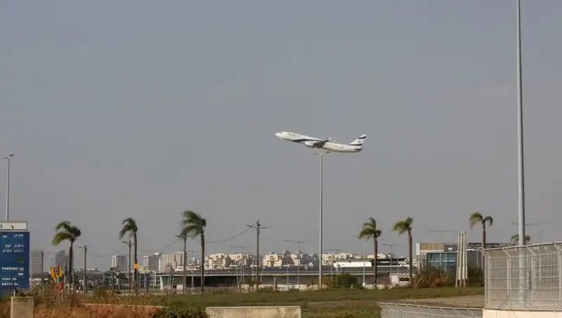 Husiler, İsrail’in Ben Gurion Havalimanı’na Füze Saldırısı Gerçekleştirdi