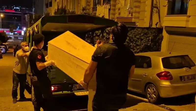 Esenyurt'ta Gizemli Ölümlerin ardındaki sır ne? Kadın Cesedi Bulundu!