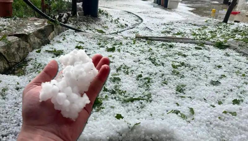 Haziran Ayında Dolu Sürprizi ile Şehirler Beyaza Büründü