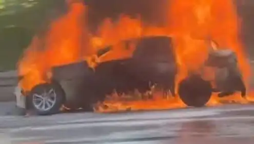 15 Temmuz Şehitler Köprüsü'nde Araç Yangını: Trafik Durma Noktasına Geldi
