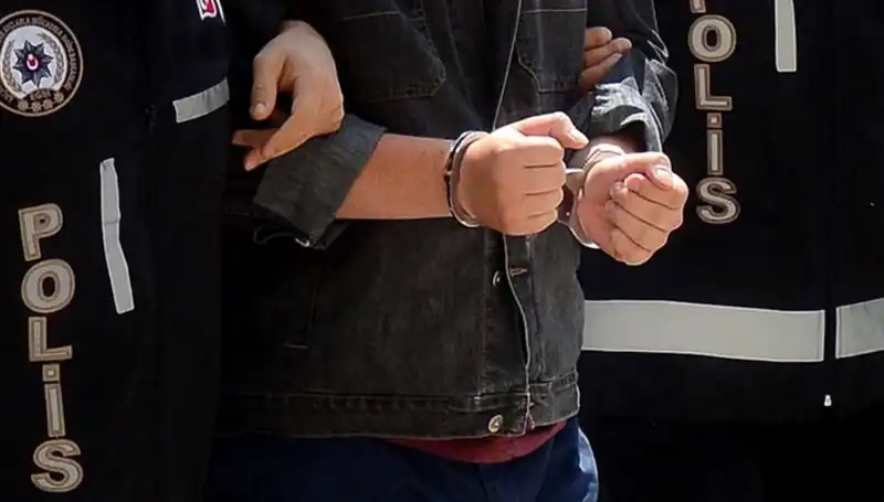 Kayseri’de Yasa Dışı Silah Operasyonu: İki Zanlı Suçüstü Yakalandı!