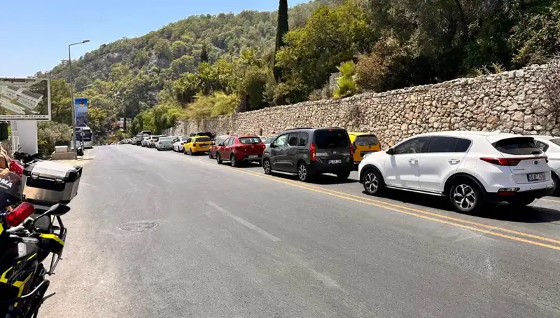 Fethiye-Ölüdeniz Yolunda Tatilciler Üç Kilometrelik Kuyruk Oluşturdu!