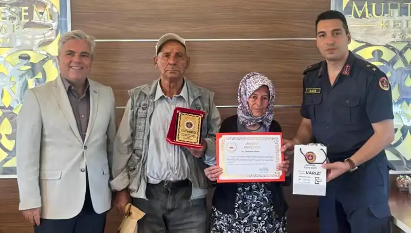 Tek Varlıkları Olan Evi Jandarmaya Bağışladılar: Duygulara Dokunan Bir Hikaye